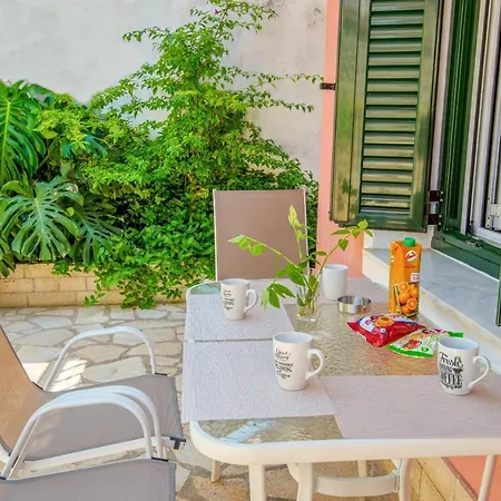 Doras House * גאיוס