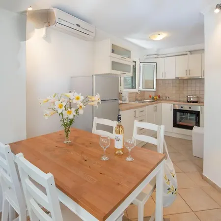 Doras House Apartmán Gaios