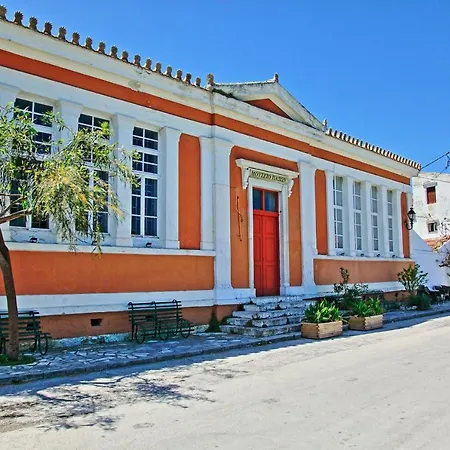 Doras House