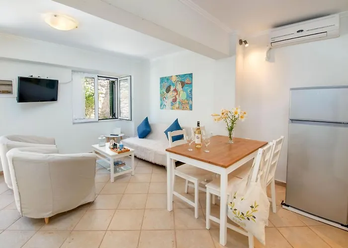 Doras House Apartamento Gaios