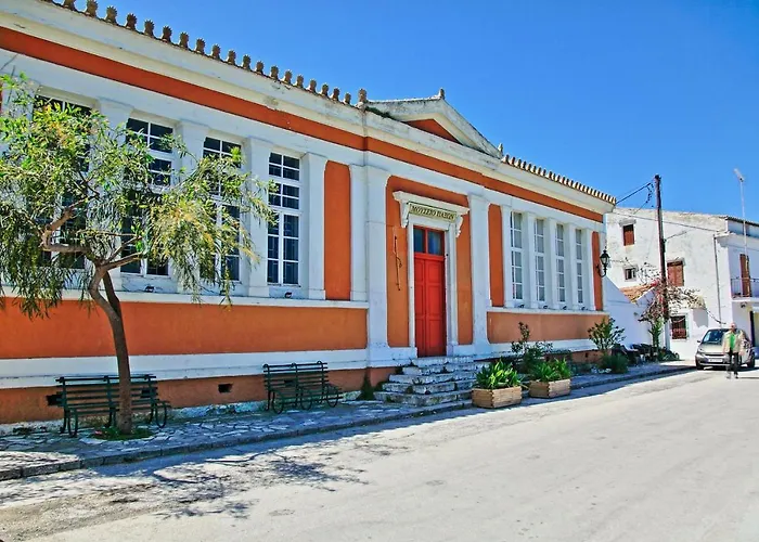 Doras House